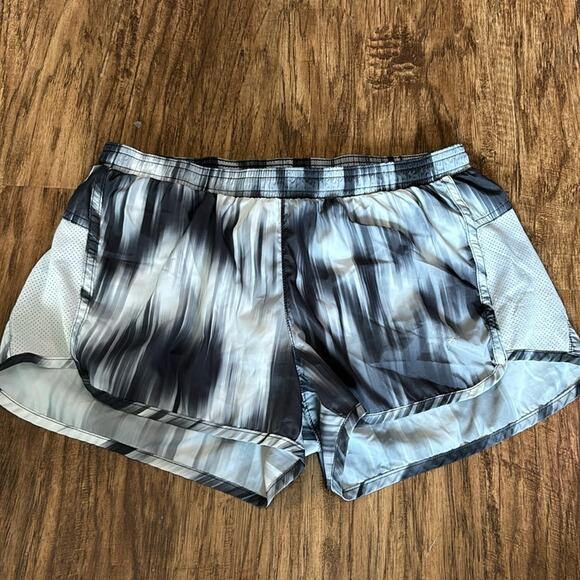 Old Navy Pants - Old Navy active Running Shorts Grey White black womens XS lined drawstring